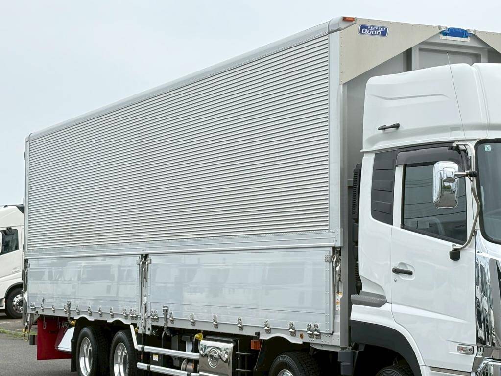 UDトラックスクオンアルミウイング大型（10t）[写真05]