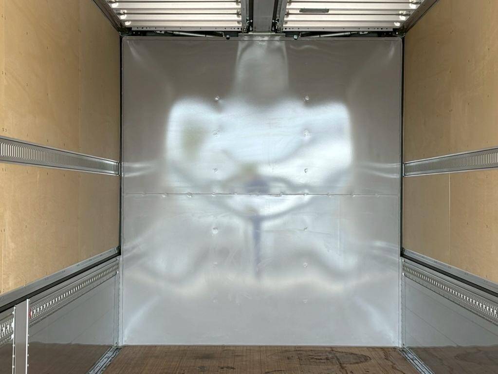 UDトラックスクオンアルミウイング大型（10t）[写真07]