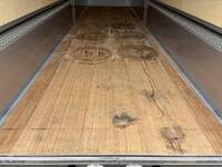 UDトラックスクオンアルミウイング大型（10t）[写真09]