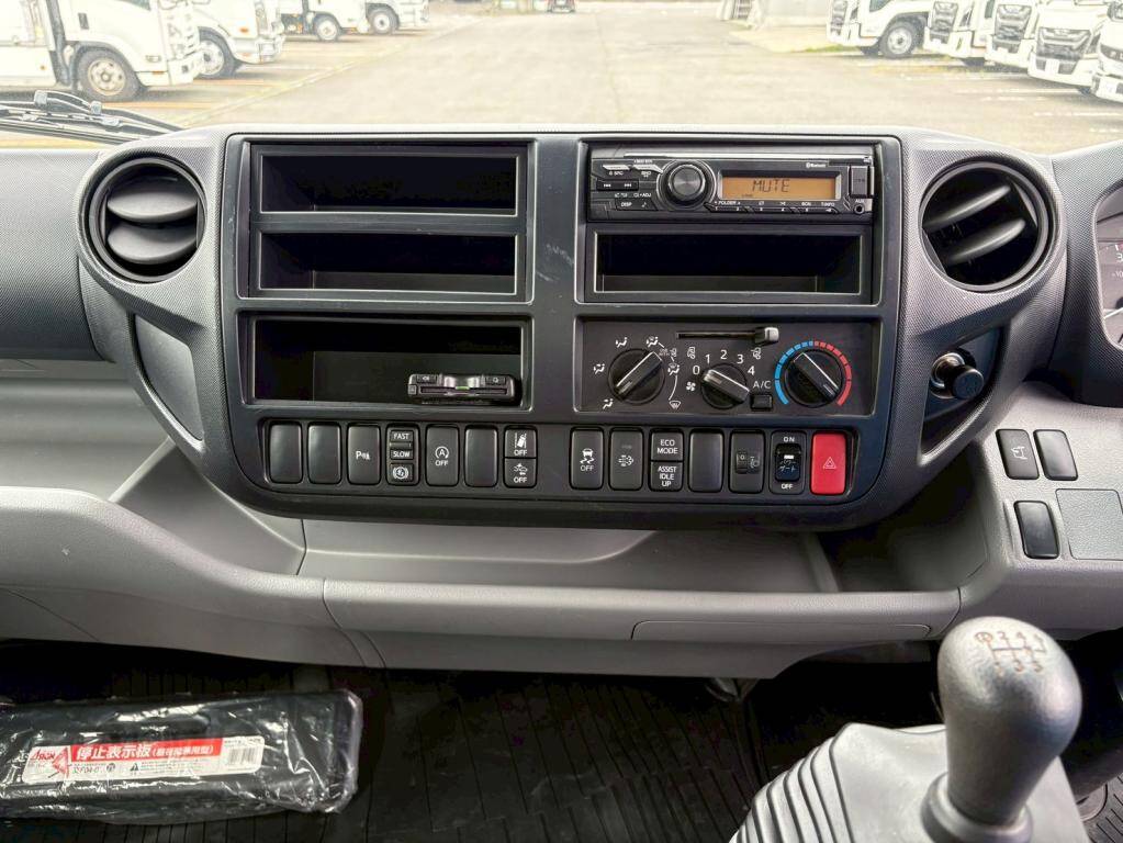 日野デュトロ平ボディ小型（2t・3t）[写真20]