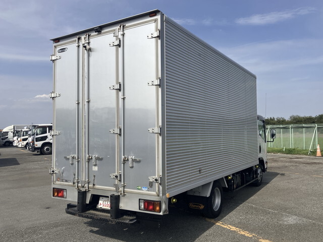 いすゞエルフアルミバン小型（2t・3t）[写真02]