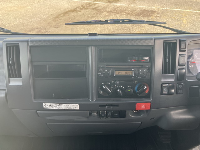 いすゞエルフアルミバン小型（2t・3t）[写真37]