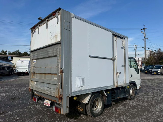 日産アトラスパネルバン小型（2t・3t）[写真02]