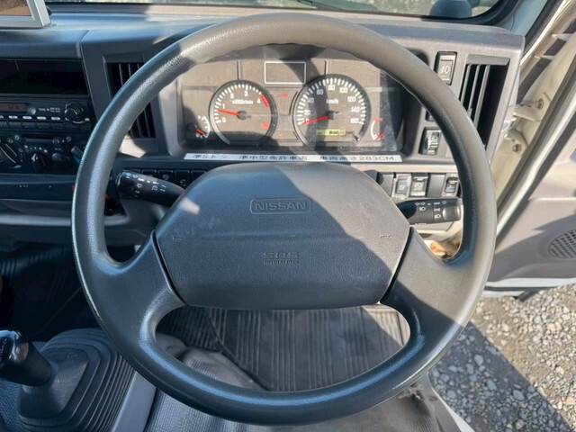 日産アトラスパネルバン小型（2t・3t）[写真36]