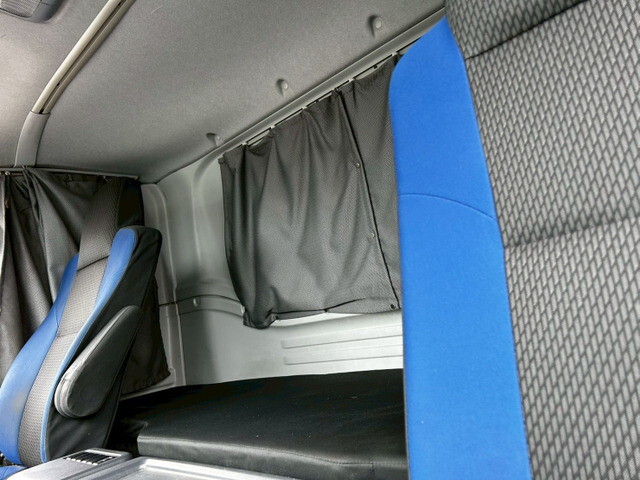 いすゞギガアルミウイング大型（10t）[写真17]