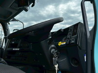 いすゞギガアルミウイング大型（10t）[写真21]