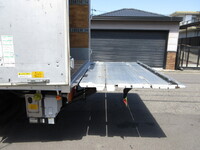 日野デュトロアルミバン小型（2t・3t）[写真15]