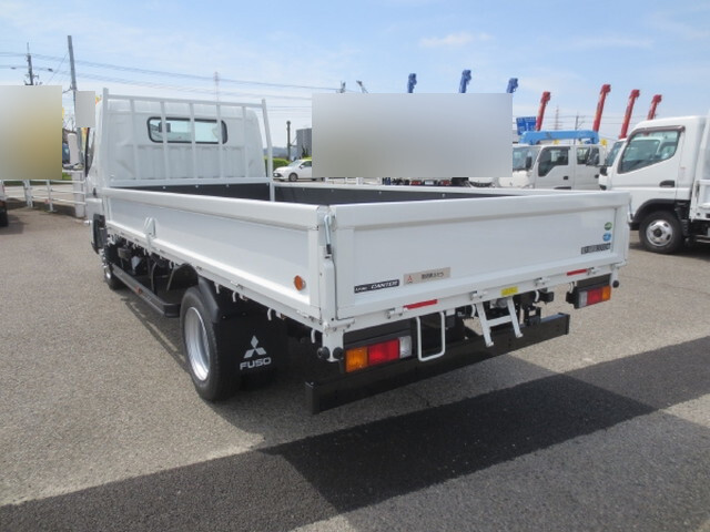 三菱ふそうキャンター平ボディ小型（2t・3t）[写真02]