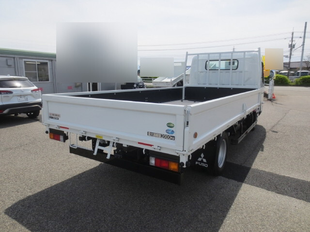 三菱ふそうキャンター平ボディ小型（2t・3t）[写真04]