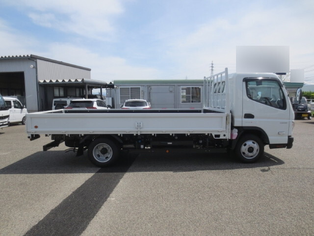 三菱ふそうキャンター平ボディ小型（2t・3t）[写真07]