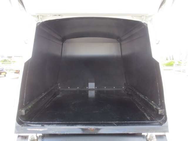 三菱ふそうキャンターパッカー車（塵芥車）小型（2t・3t）[写真09]