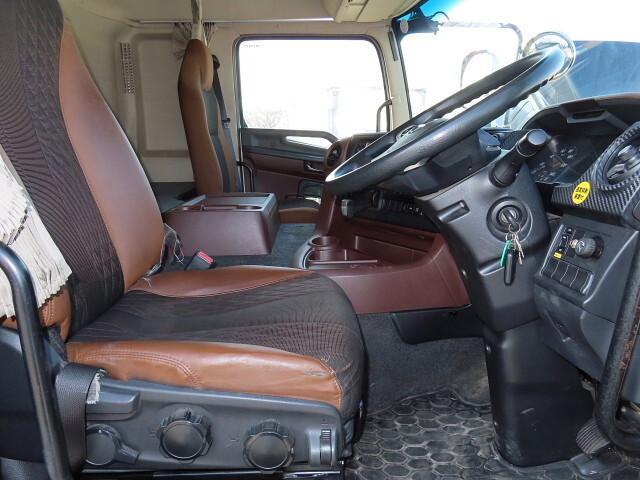 日野プロフィア冷凍車（冷蔵車）大型（10t）[写真19]