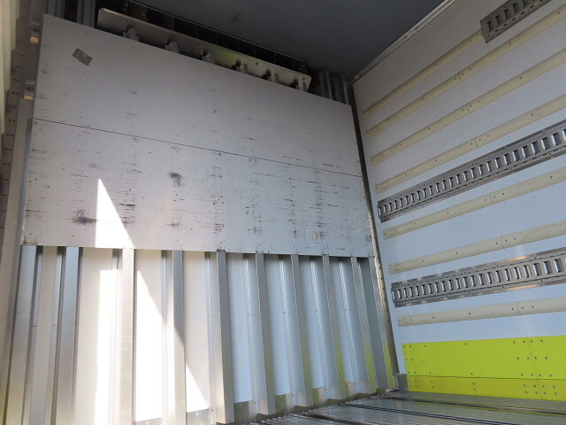 日野プロフィア冷凍車（冷蔵車）大型（10t）[写真28]