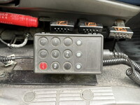 いすゞギガアルミウイング大型（10t）[写真33]