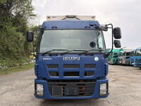 いすゞギガアルミウイング大型（10t）[写真06]