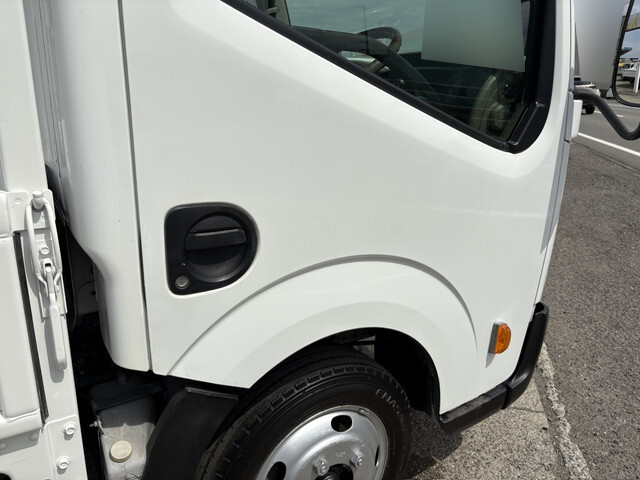 日産アトラス平ボディ小型（2t・3t）[写真13]