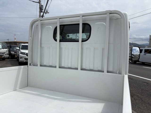 日産アトラス平ボディ小型（2t・3t）[写真24]