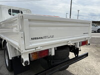 日産アトラス平ボディ小型（2t・3t）[写真04]