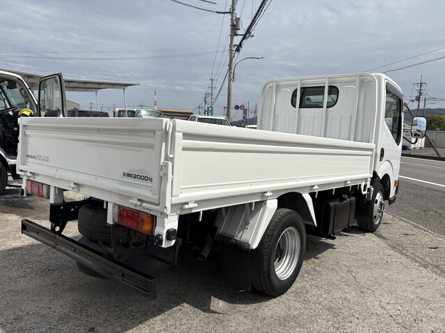 日産アトラス平ボディ小型（2t・3t）[写真06]