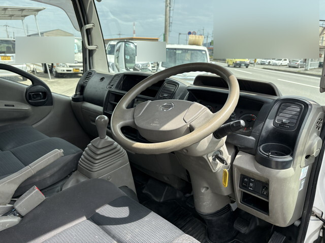 日産アトラス平ボディ小型（2t・3t）[写真09]