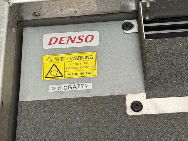 日野プロフィア冷蔵冷凍ウイング大型（10t）[写真13]