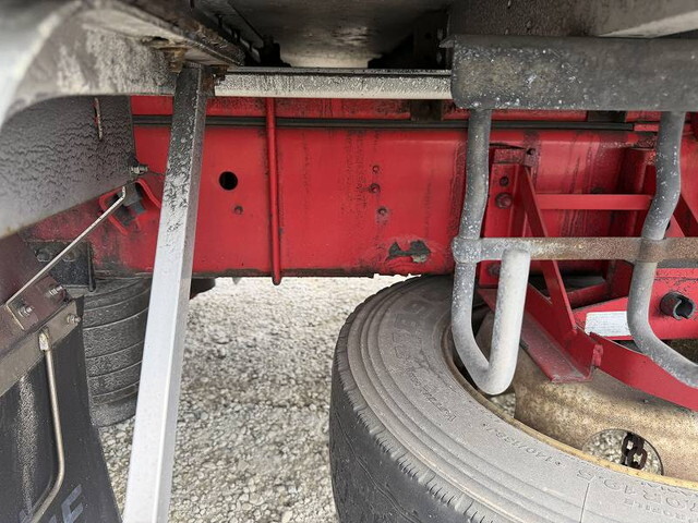 日野プロフィア冷蔵冷凍ウイング大型（10t）[写真26]