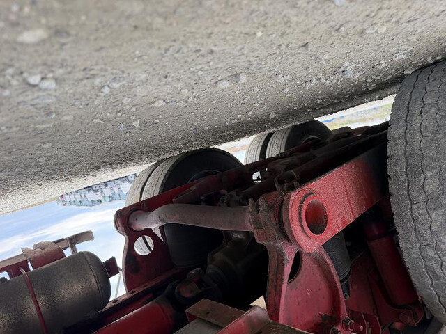 日野プロフィア冷蔵冷凍ウイング大型（10t）[写真30]