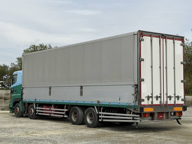 日野プロフィア冷蔵冷凍ウイング大型（10t）[写真04]