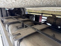 UDトラックスクオンアルミウイング大型（10t）[写真24]