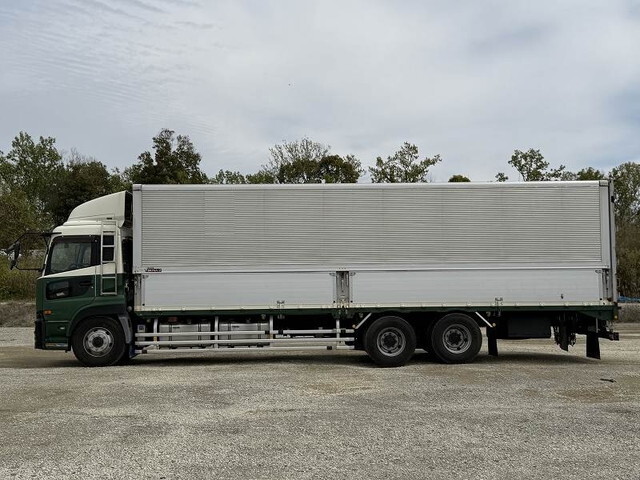 UDトラックスクオンアルミウイング大型（10t）[写真06]