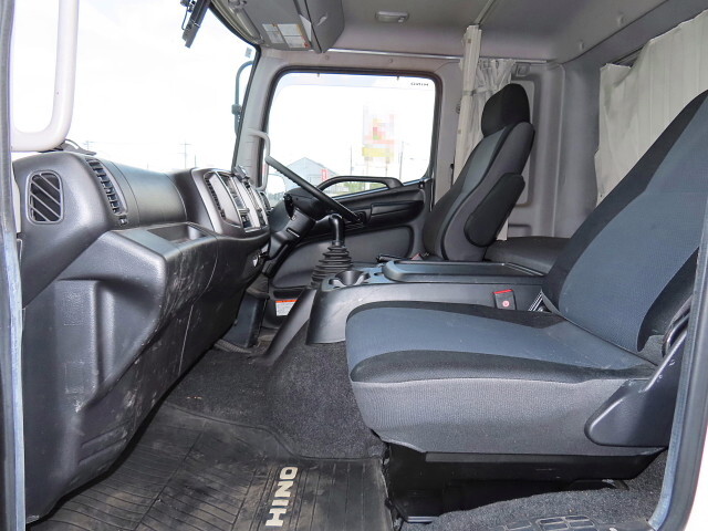 日野レンジャー冷凍車（冷蔵車）増トン（6t・8t）[写真19]