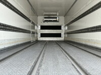 いすゞフォワード冷凍車（冷蔵車）中型（4t）[写真11]