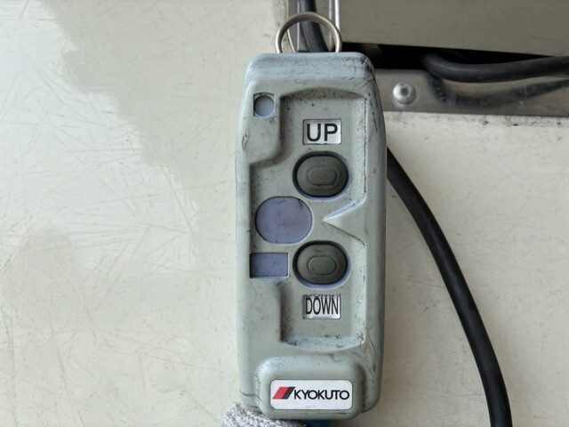 いすゞフォワード冷凍車（冷蔵車）中型（4t）[写真15]