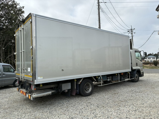 いすゞフォワード冷凍車（冷蔵車）中型（4t）[写真09]