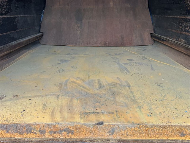 三菱ふそうファイターパッカー車（塵芥車）中型（4t）[写真14]