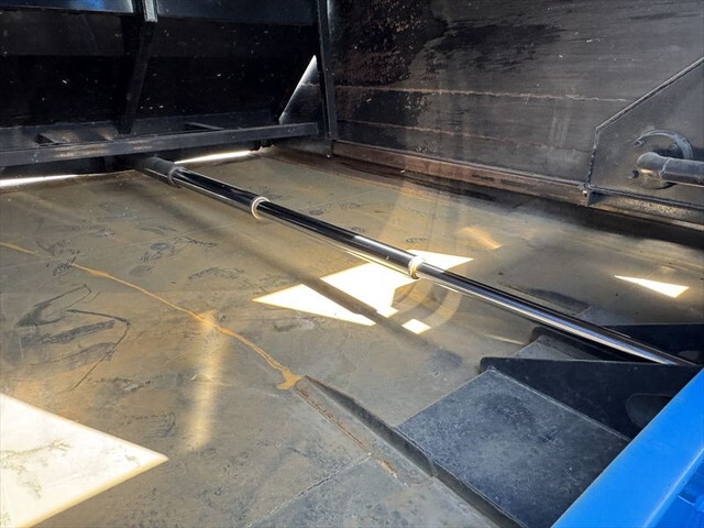 三菱ふそうファイターパッカー車（塵芥車）中型（4t）[写真17]