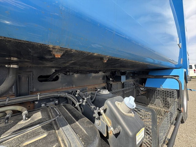 三菱ふそうファイターパッカー車（塵芥車）中型（4t）[写真19]