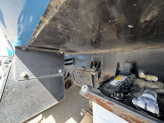 三菱ふそうファイターパッカー車（塵芥車）中型（4t）[写真21]