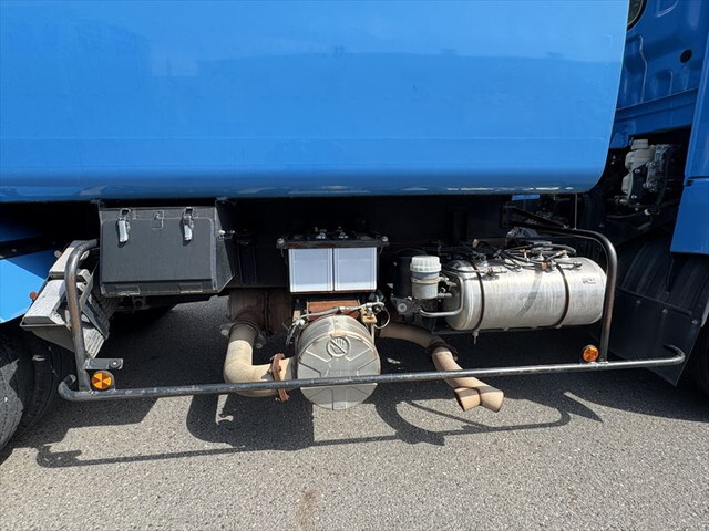 三菱ふそうファイターパッカー車（塵芥車）中型（4t）[写真24]