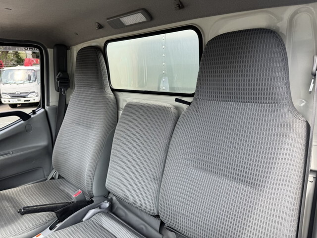 日野デュトロアルミバン小型（2t・3t）[写真13]