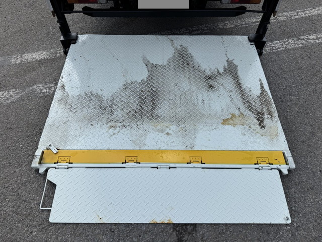 日野デュトロアルミバン小型（2t・3t）[写真17]