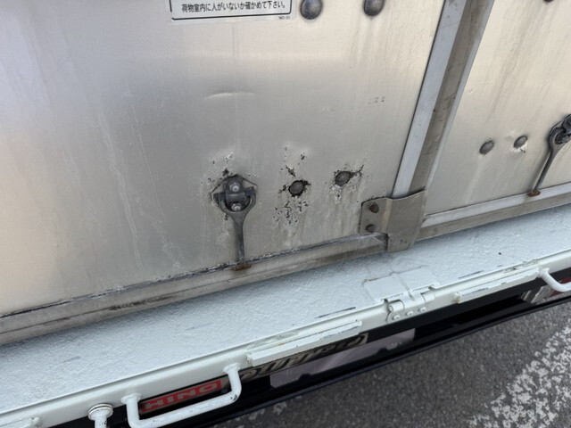 日野デュトロアルミバン小型（2t・3t）[写真38]