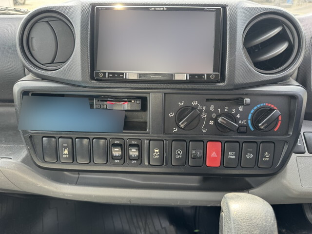 日野デュトロアルミバン小型（2t・3t）[写真09]