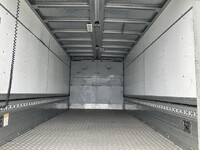 三菱ふそうキャンターアルミウイング小型（2t・3t）[写真14]