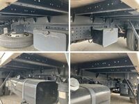 三菱ふそうキャンターアルミウイング小型（2t・3t）[写真28]