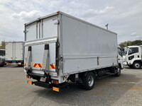 三菱ふそうキャンターアルミウイング小型（2t・3t）[写真02]