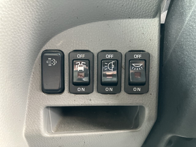 三菱ふそうキャンターアルミウイング小型（2t・3t）[写真38]