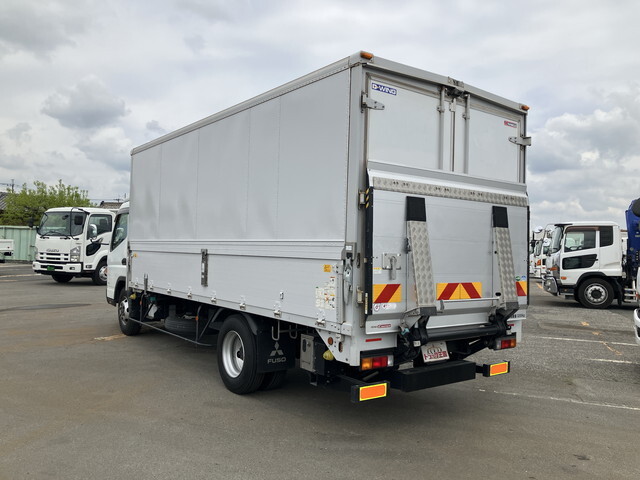 三菱ふそうキャンターアルミウイング小型（2t・3t）[写真04]