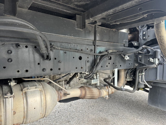 日野デュトロボトルバン小型（2t・3t）[写真28]