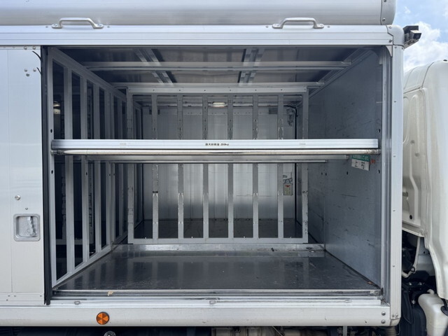 日野デュトロボトルバン小型（2t・3t）[写真29]